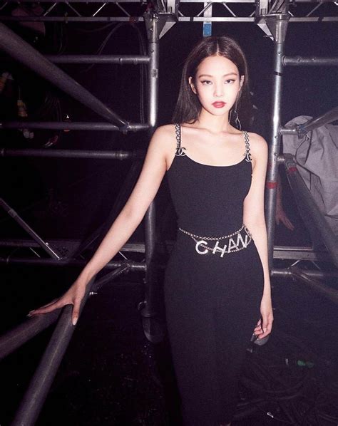 jennie wearing chanel